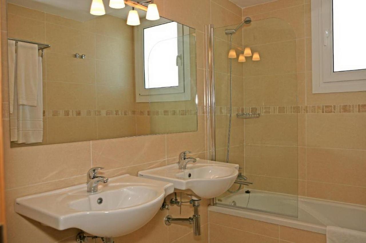 Apartamentos Playa De Portio リエンクレス エクステリア 写真